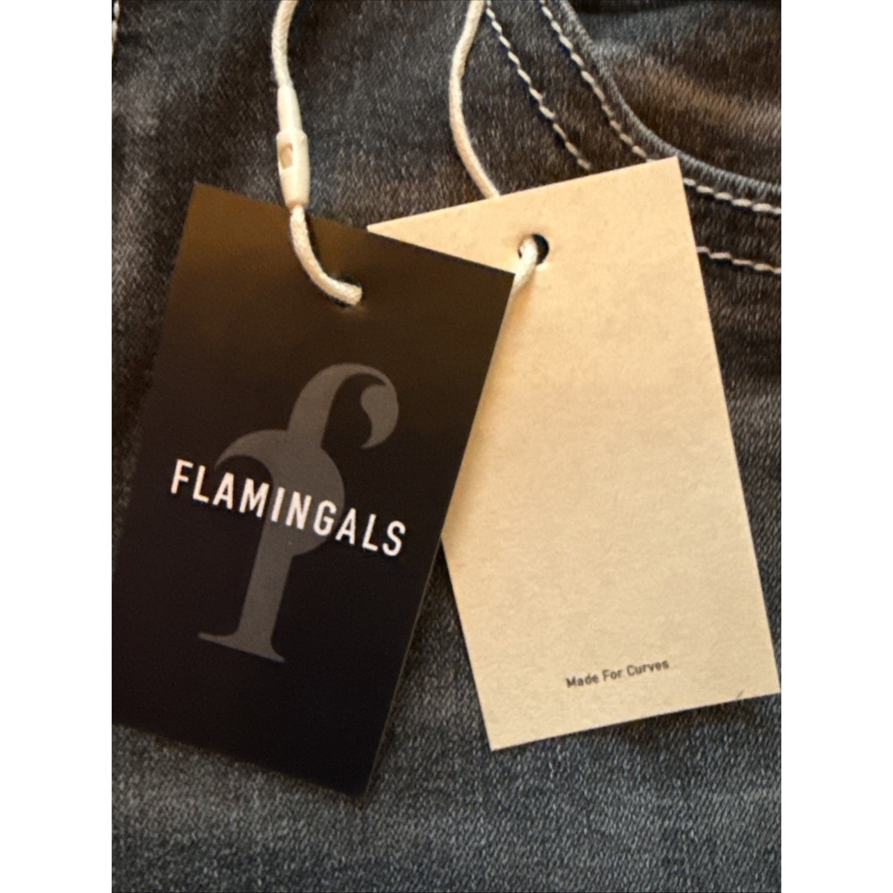 Flamingals Straight Leg Jeans Women 2XL Black NEW Distressed Mid-Rise 30.5 In - Picture 2 of 16